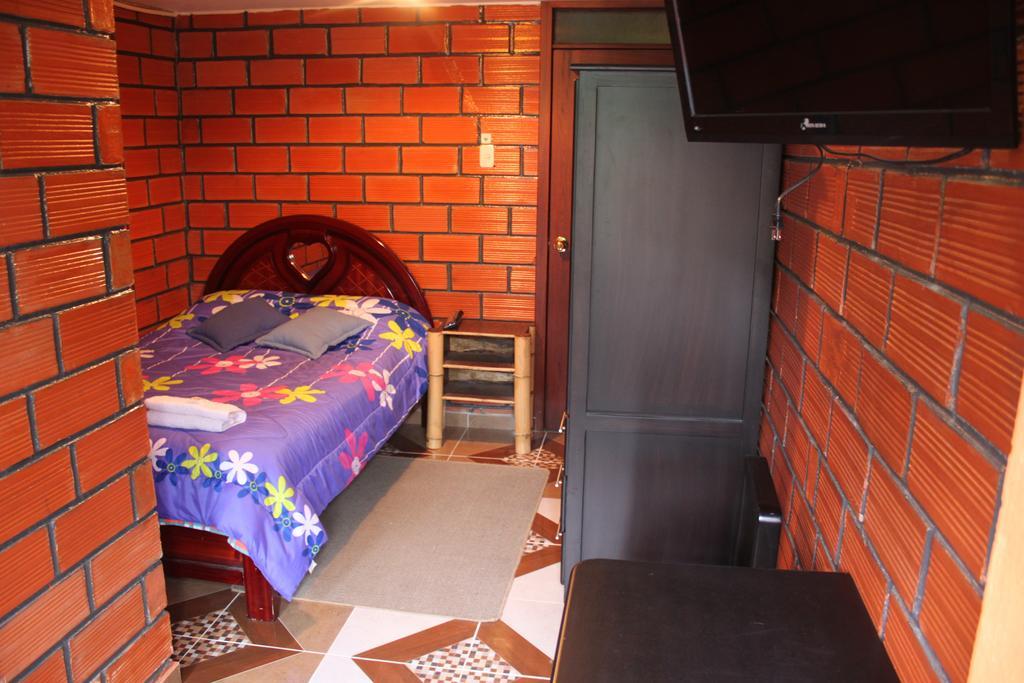Hostel Sendero De Volcanes Латакунга Екстериор снимка